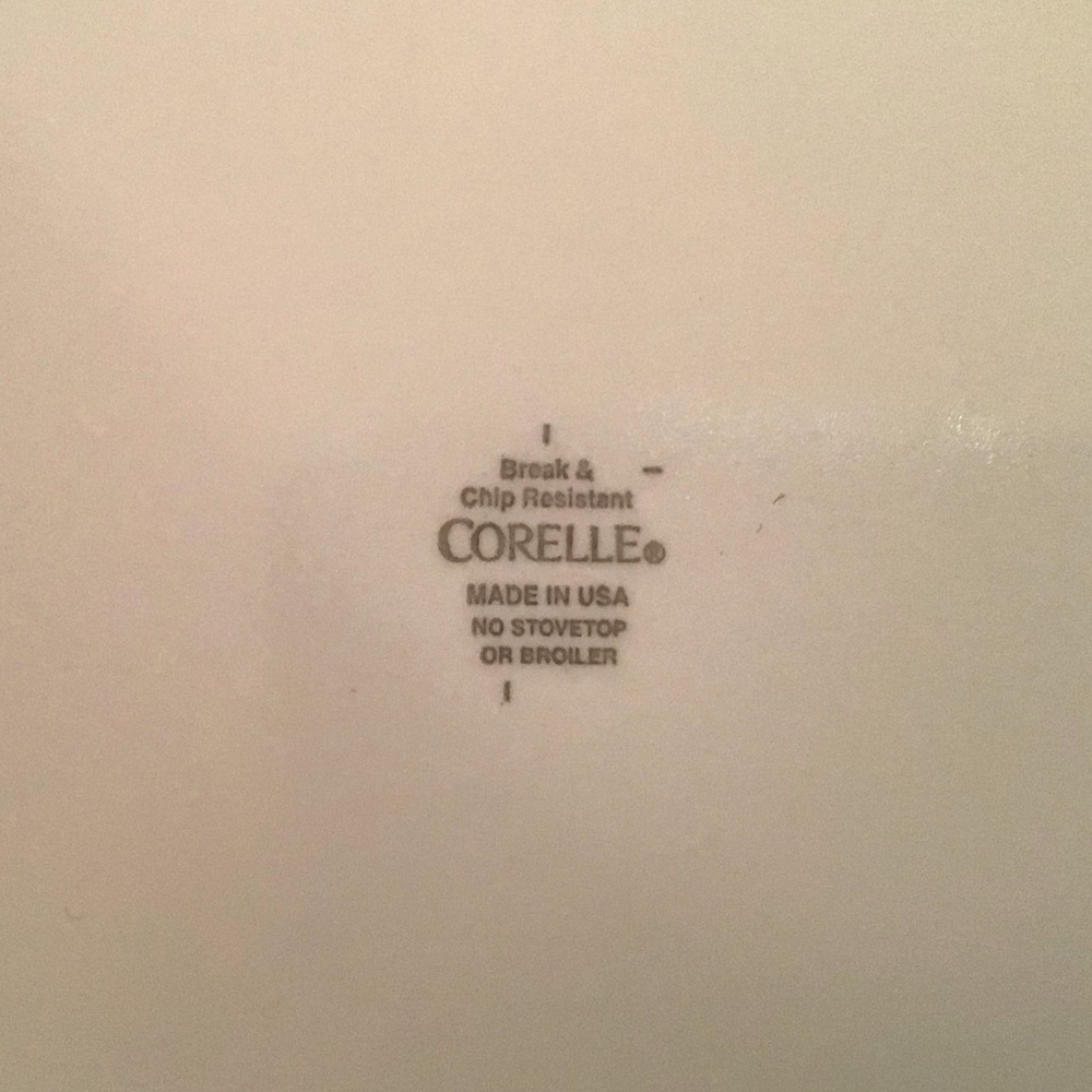 Corelle 4 Dinner Plates Primavera 10.5”blue and yellow - Picture 4 of 5